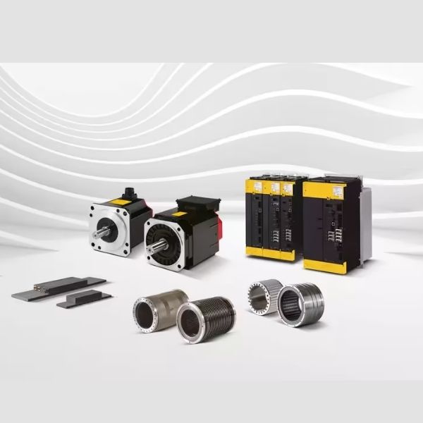 Fanuc Servo Sürücüler, Fanuc sürücülerde “FSSB (Fanuc Servo Serial Bus)” adında özel bir haberleşme protokolü bulunur. Bu yapı, motor ve enkoder verilerini neredeyse sıfır gecikme ile CNC kontrol ünitesine taşır.